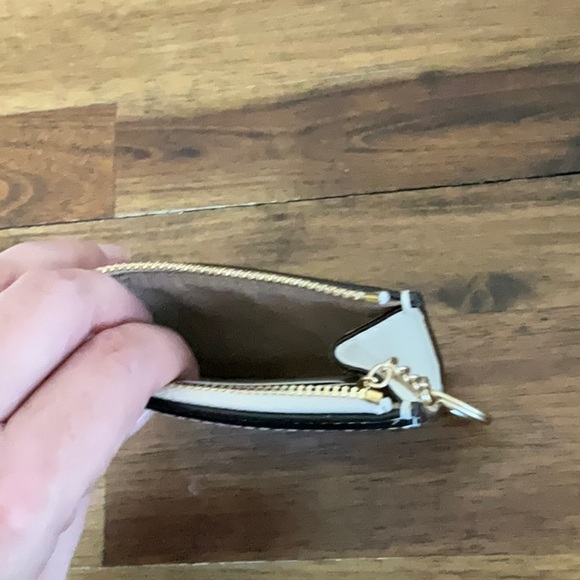 💐Coach Pop Floral ID case with attached key ring 🔑 - Picture 3 of 3